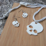 whiteskullset_square