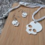 whiteskullset_square